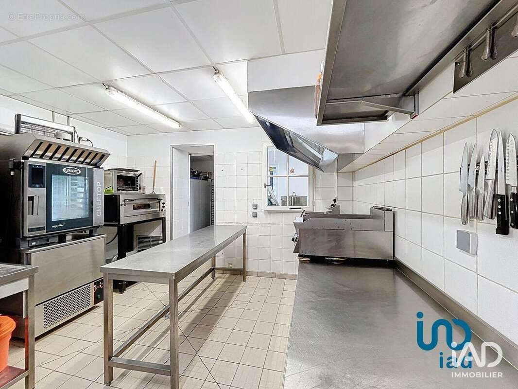 Photo 9 - Commerce à SAINT-MAIXENT-DE-BEUGNE