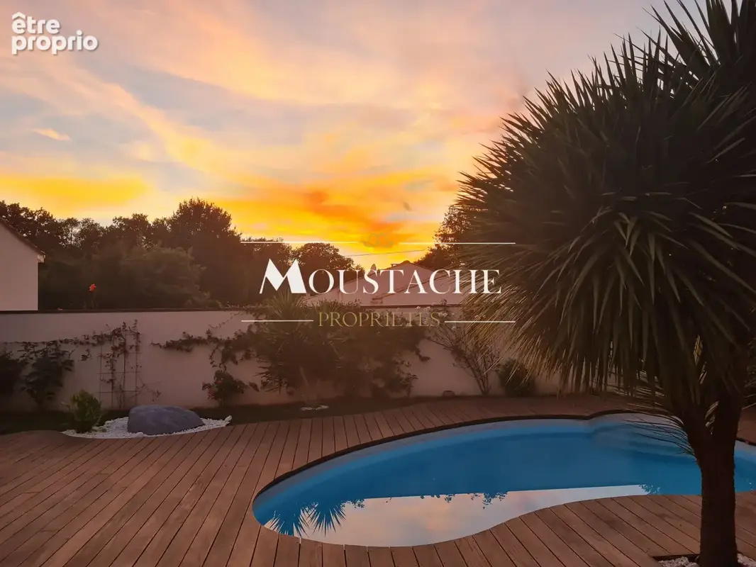 Superbe villa / maison contemporaine - avec piscine à 300m du centre-ville - - photo 21