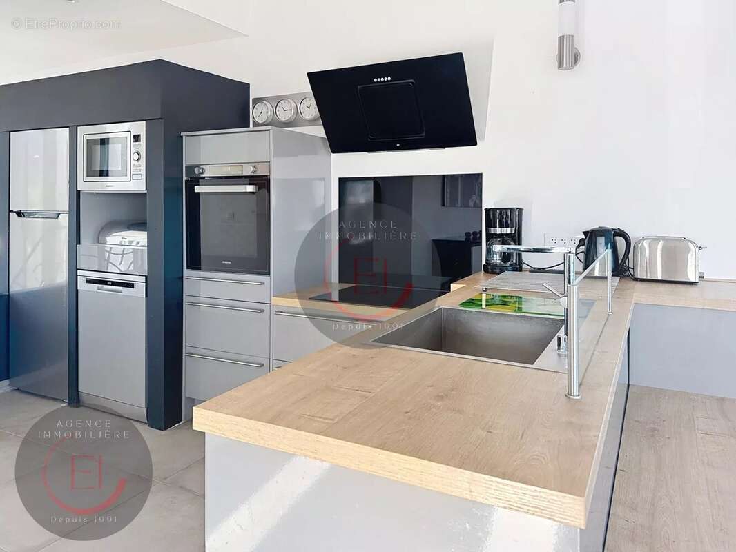 Maison à LES ADRETS-DE-L&#039;ESTEREL