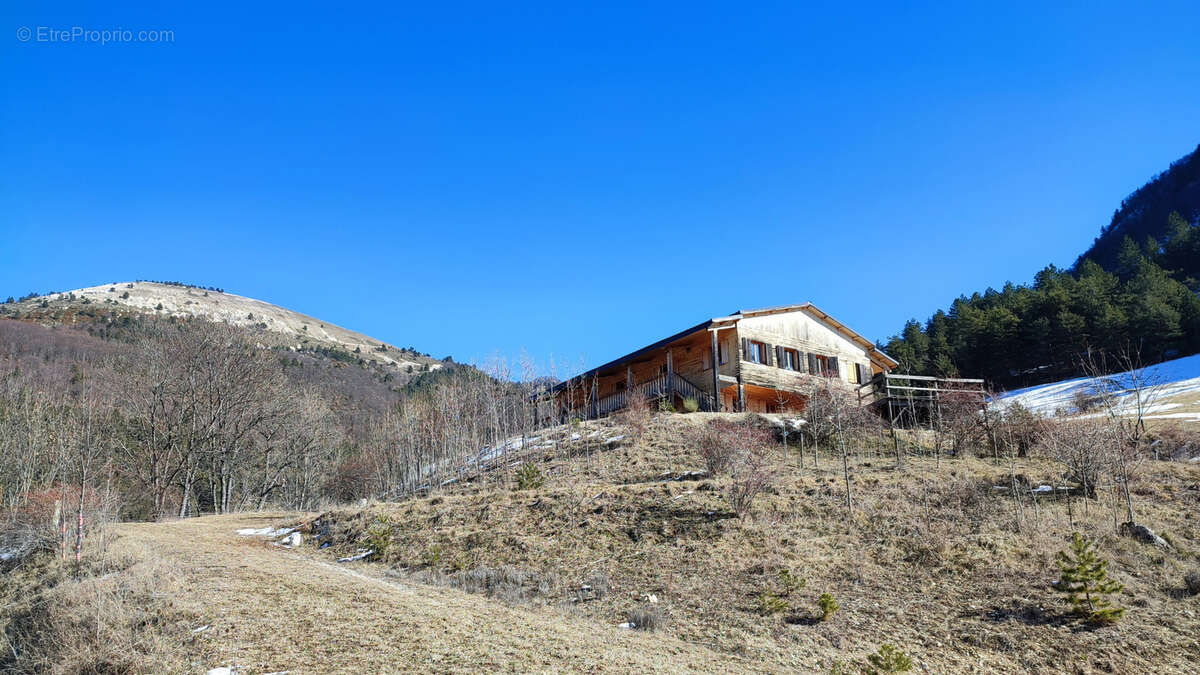 Maison à VAL-MARAVEL