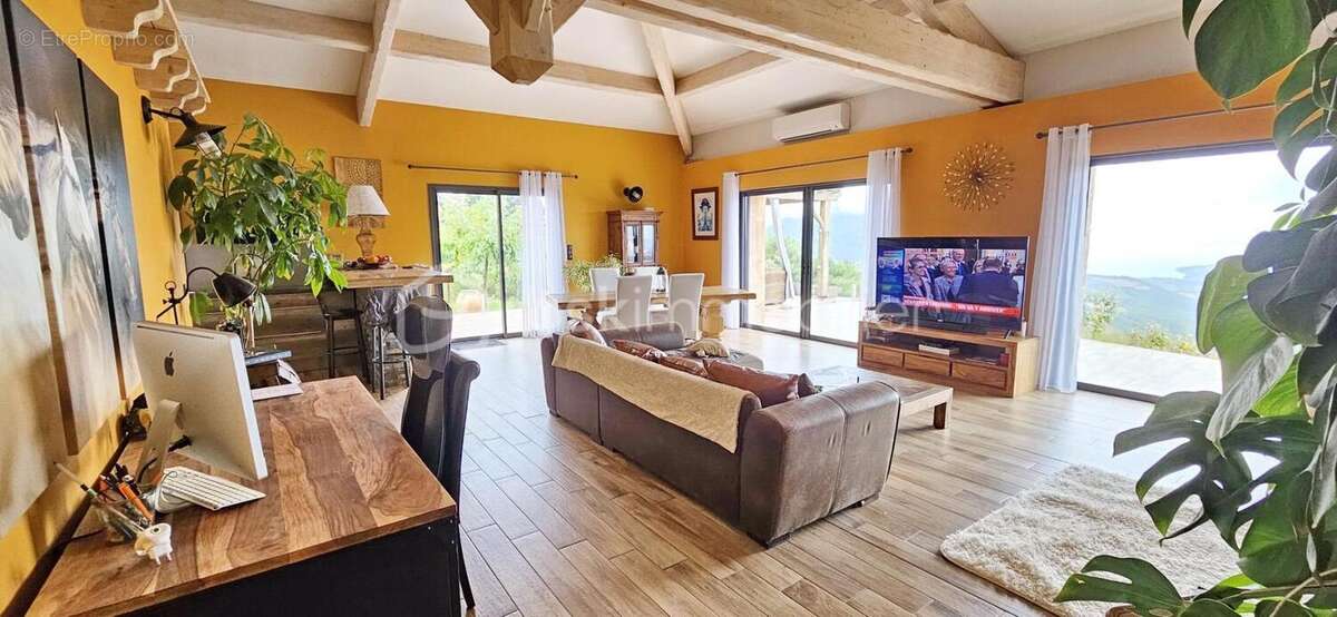 Villa contemporaine avec vue exceptionnelle – Fozzano (Corse-du-Sud) - photo 8
