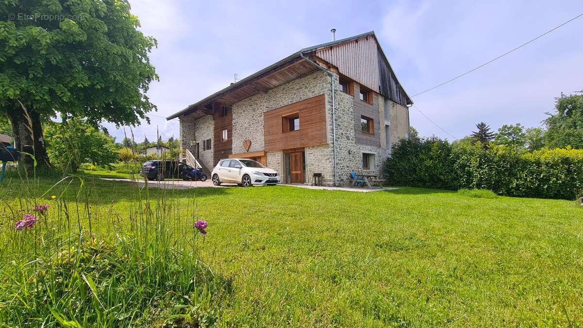 Maison à LARRINGES
