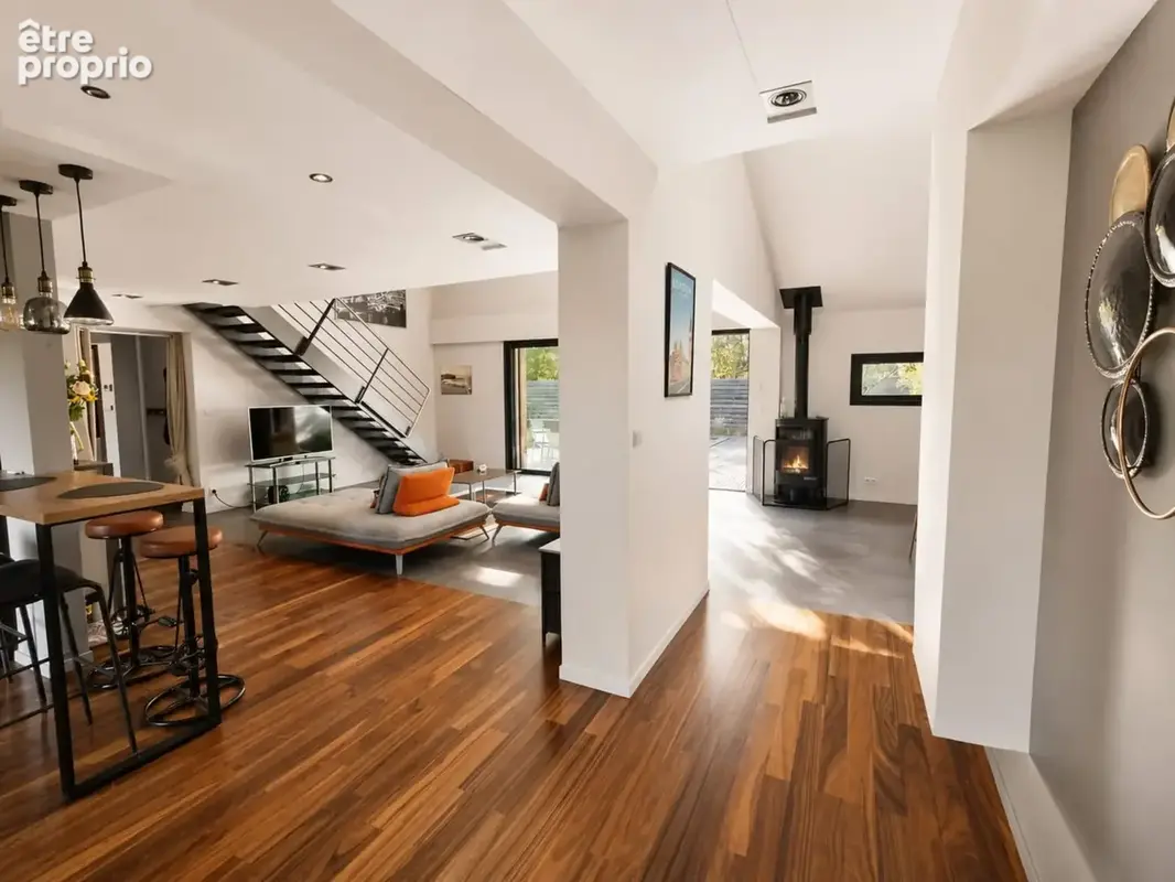 Maison à vendre 7 pièces MARTIGNAS SUR JALLE (33) - photo 4