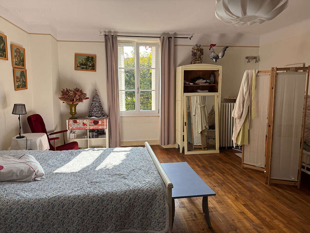 Maison à FRESNAY-SUR-SARTHE