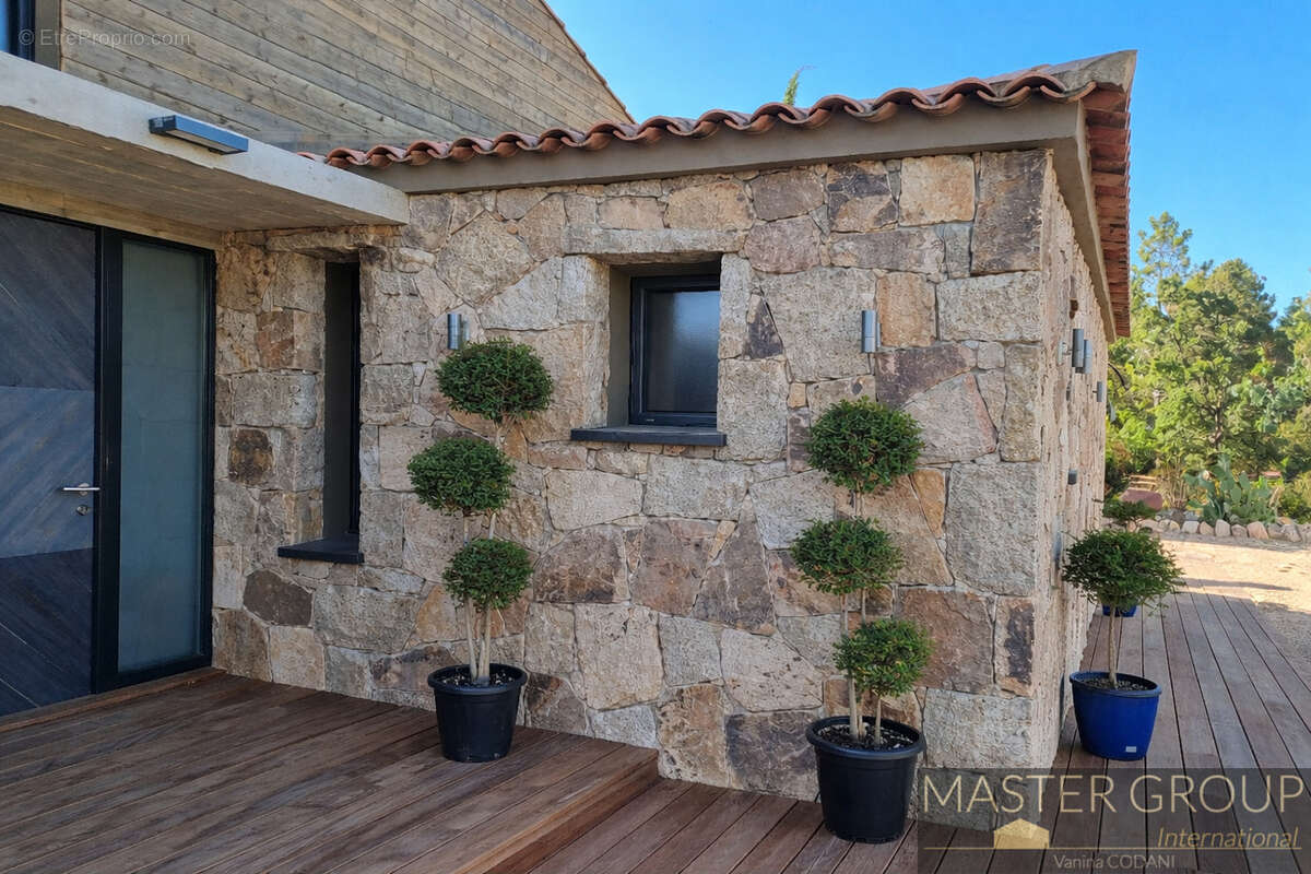 Maison à SAN-GAVINO-DI-CARBINI