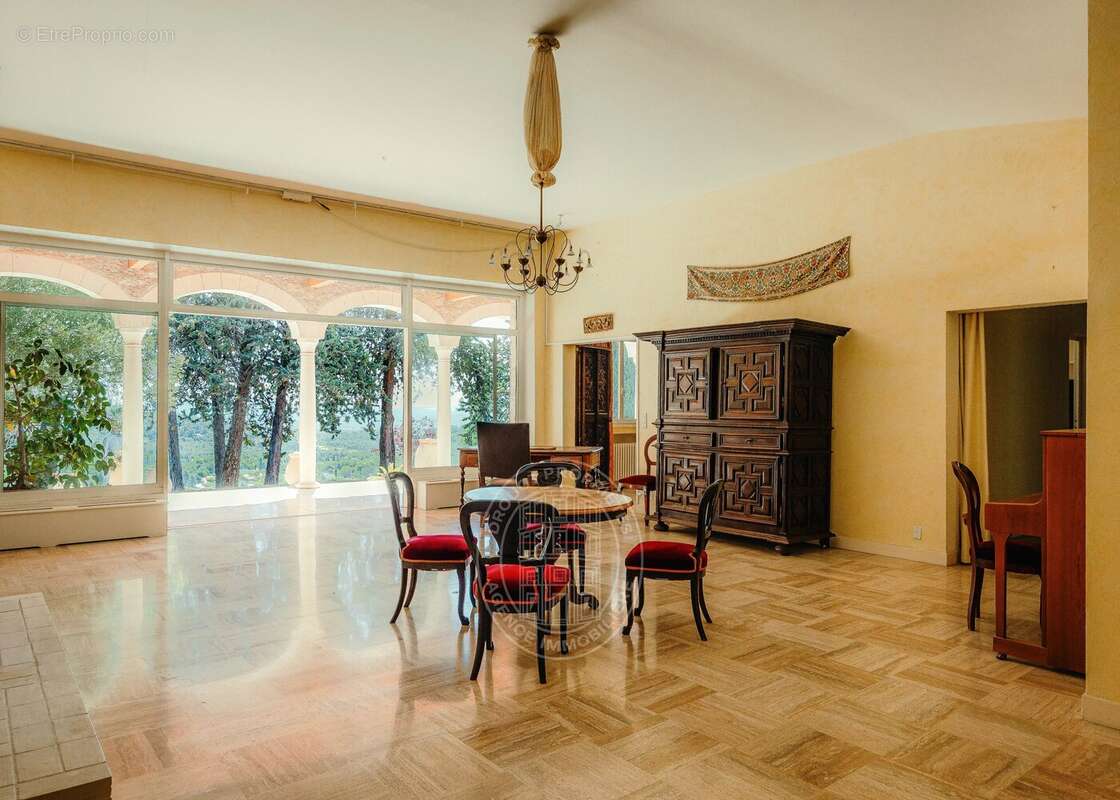 Maison à SEILLANS