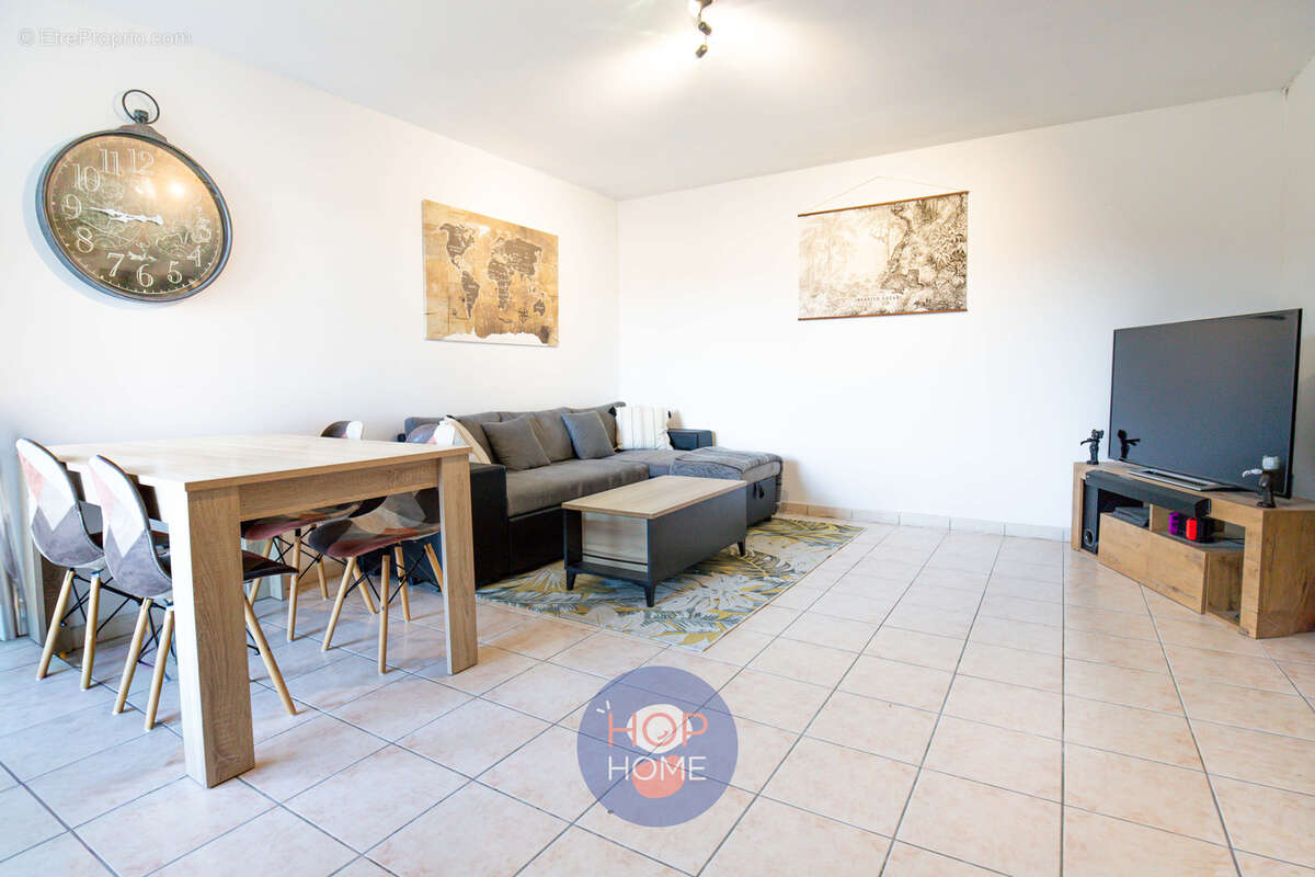 Appartement à AVION