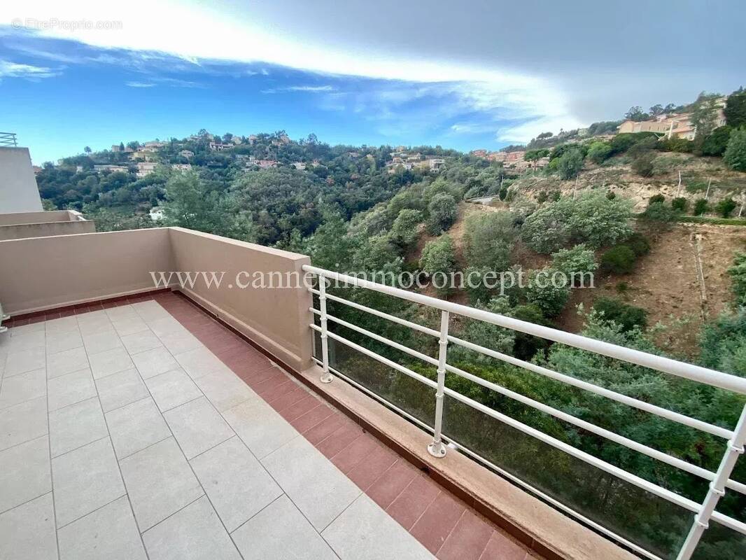 Appartement à MANDELIEU-LA-NAPOULE