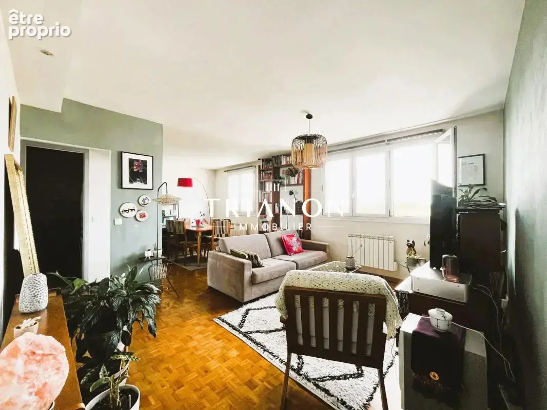 Appartement à HOUILLES