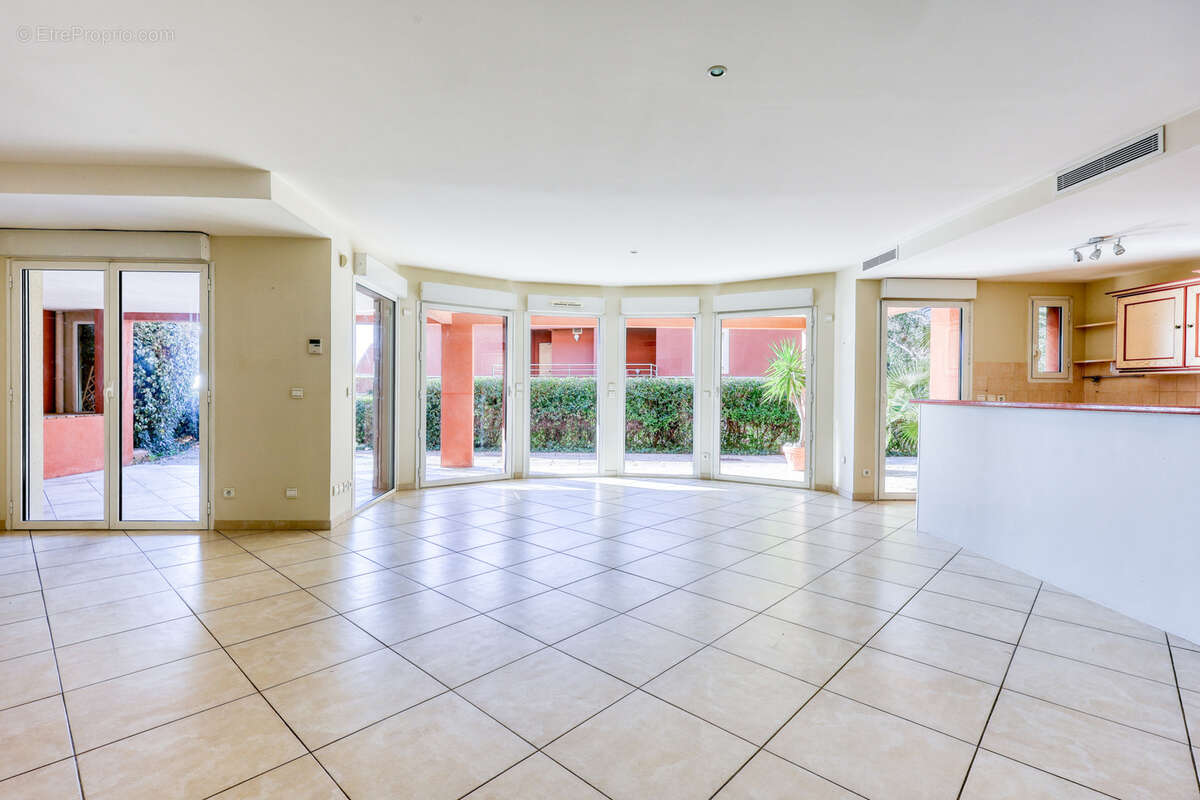 Appartement à SANARY-SUR-MER