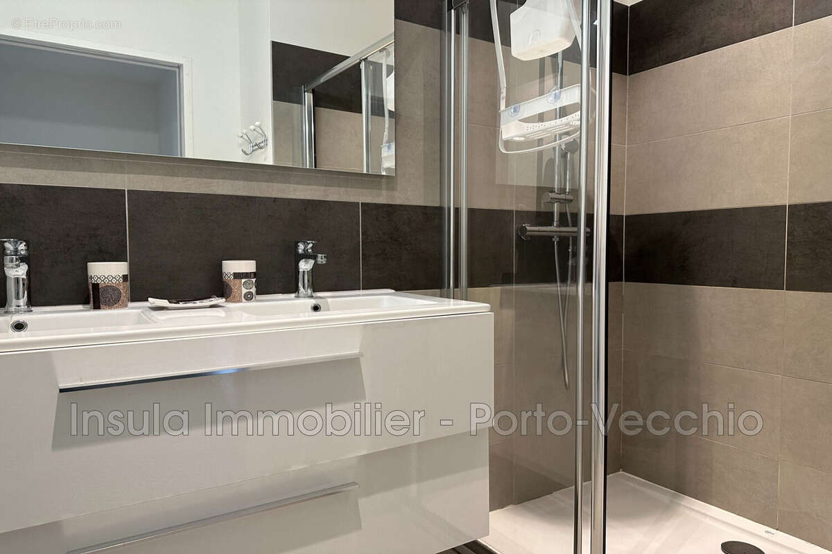 Appartement à LECCI