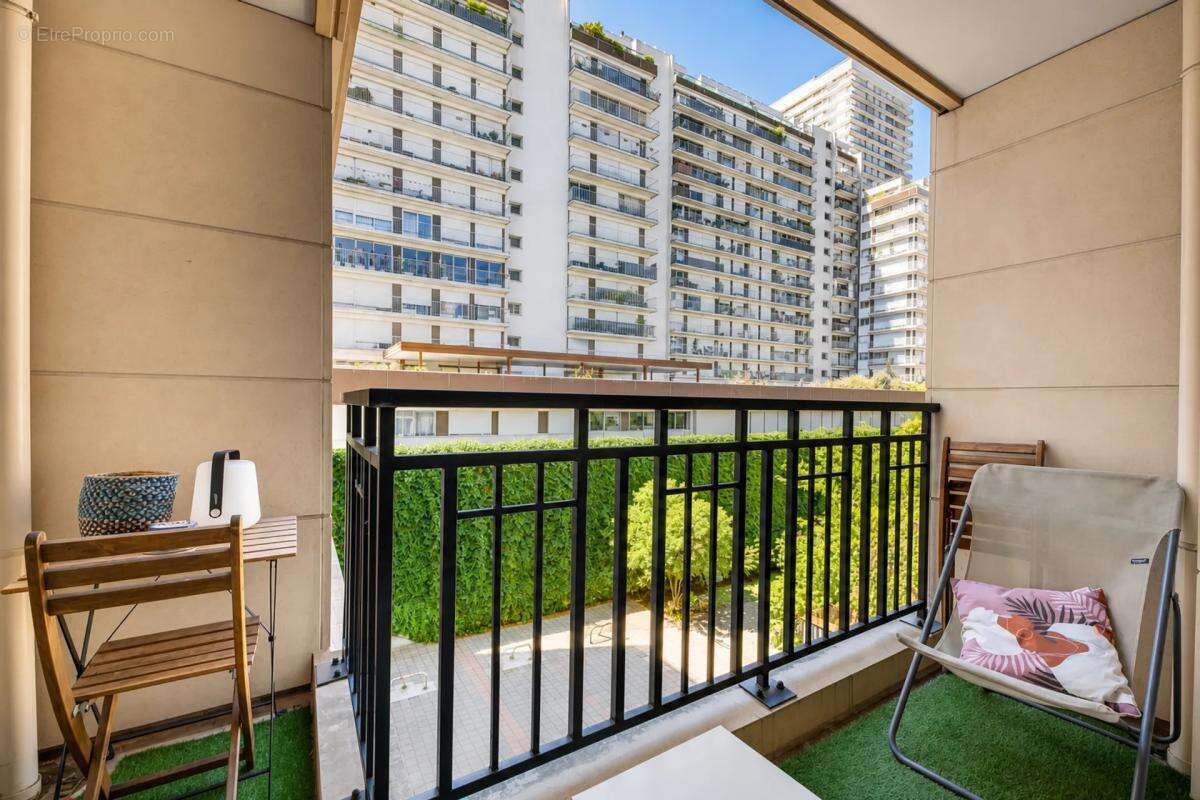 92800 - puteaux - front de seine - 4 pieces -3 chambres - balcon - photo 17