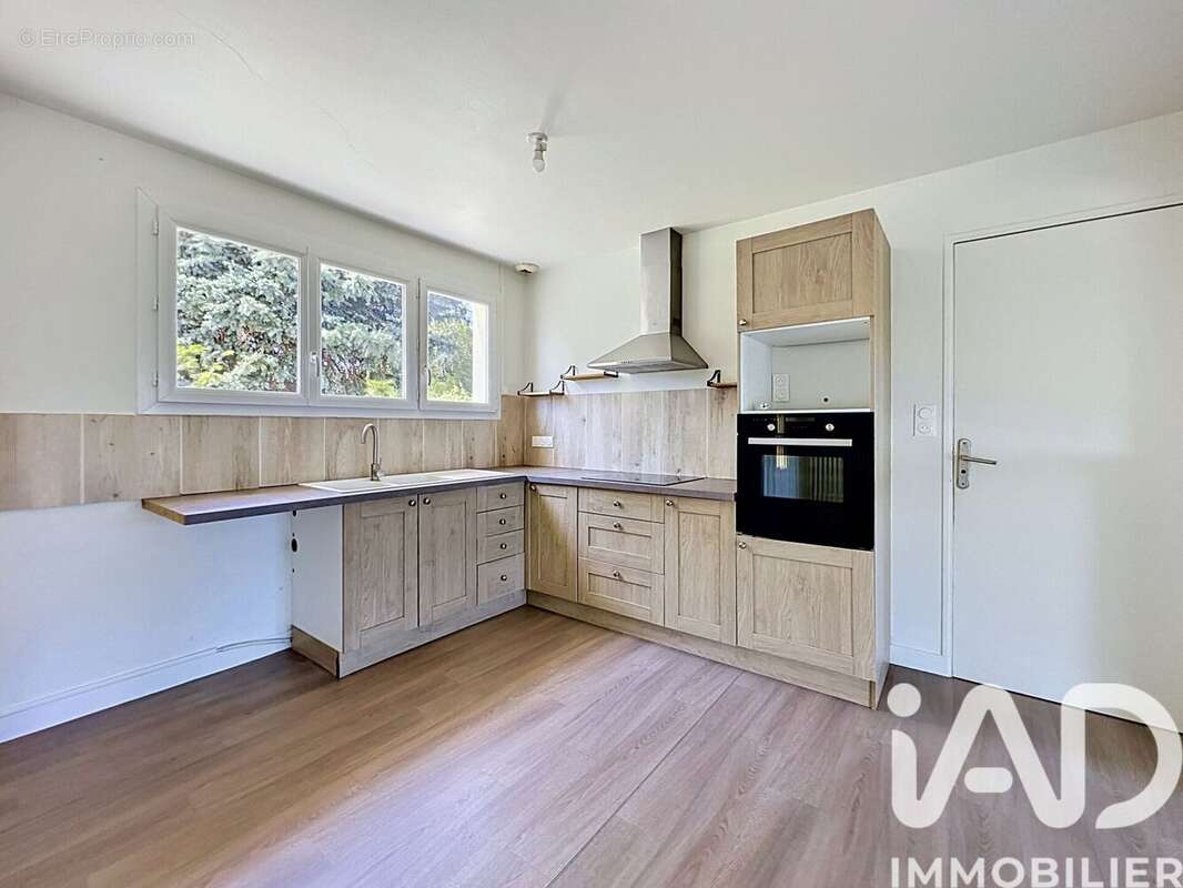 Maison 109 m² à Sainte-Verge  - photo 5