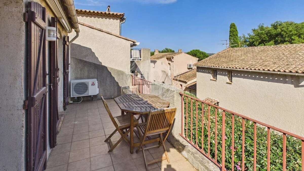 Maison à PLAN-DE-LA-TOUR