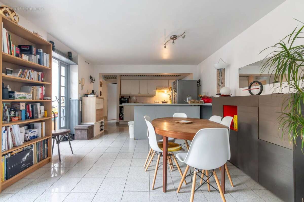 Appartement à LE PERREUX-SUR-MARNE