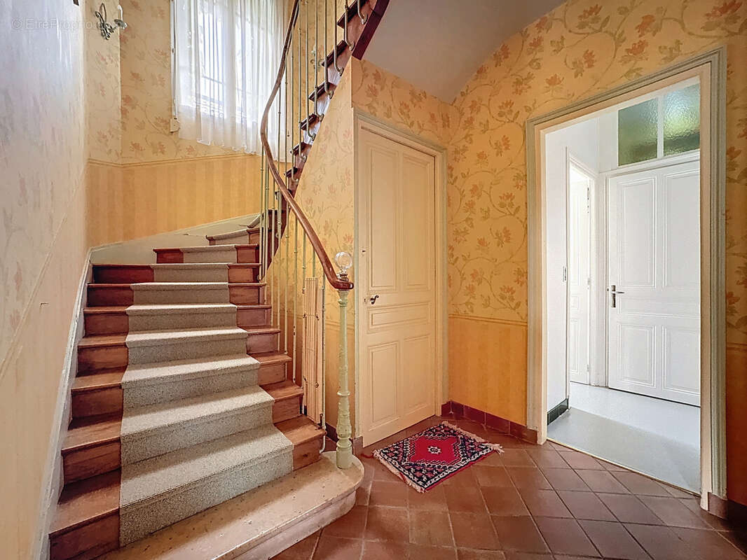 Maison à COURCY