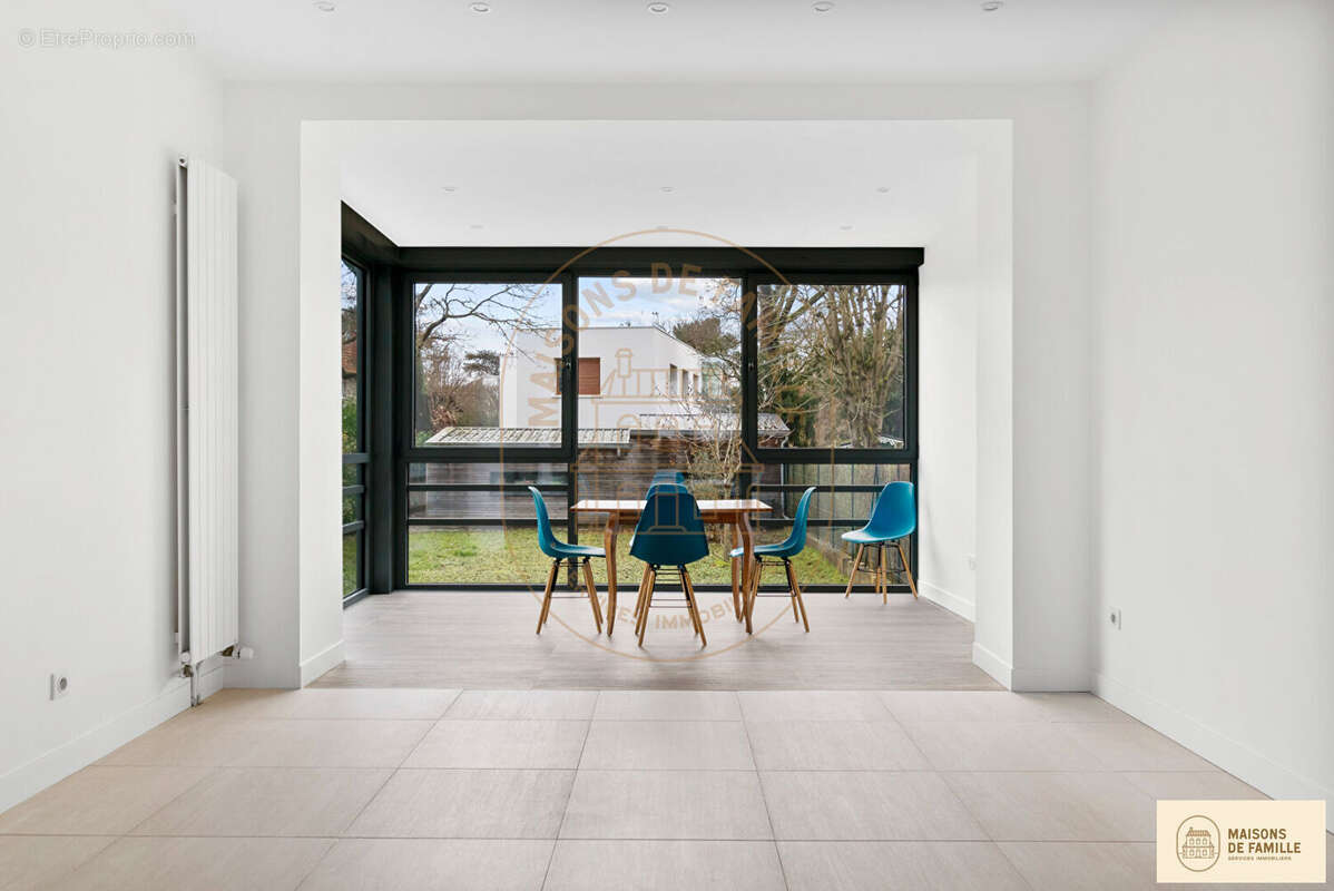 Maison à LE VESINET