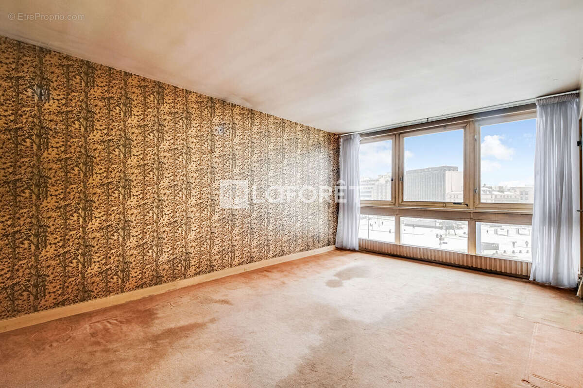 Appartement à PARIS-14E