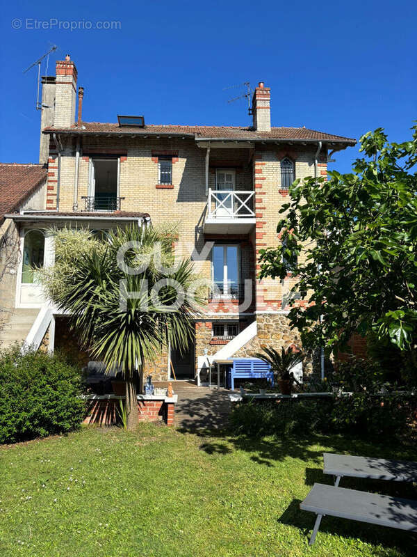 Maison à LIVRY-GARGAN