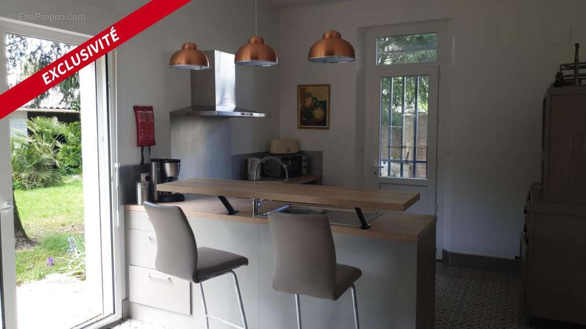 Maison à SAINT-JEAN-D'ANGELY