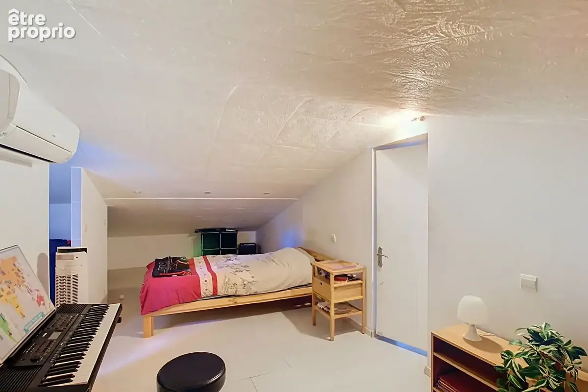 A vendre draguignan en exclusivite - appartement duplex - 4 chambres 128m2 dont 80m2 carrez avec cave et vue degagee - photo 11