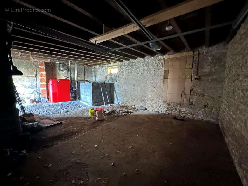 Maison à SAINT-GERVAIS-D'AUVERGNE