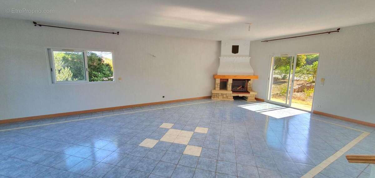 Exclusivité LA CAVAYERE ! Grande villa 4 chambres sur un terrain de 3010m² - photo 7