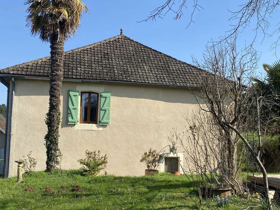 Maison à THEDIRAC