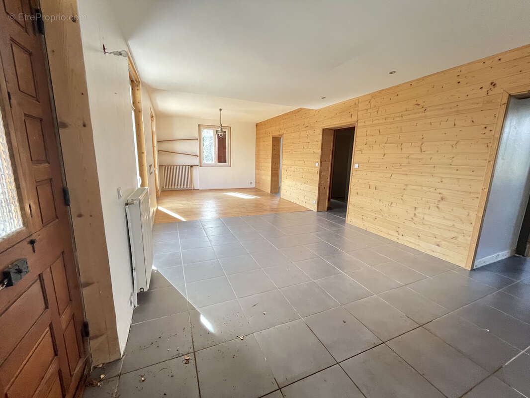 Appartement à SAINT-NIZIER-DU-MOUCHEROTTE