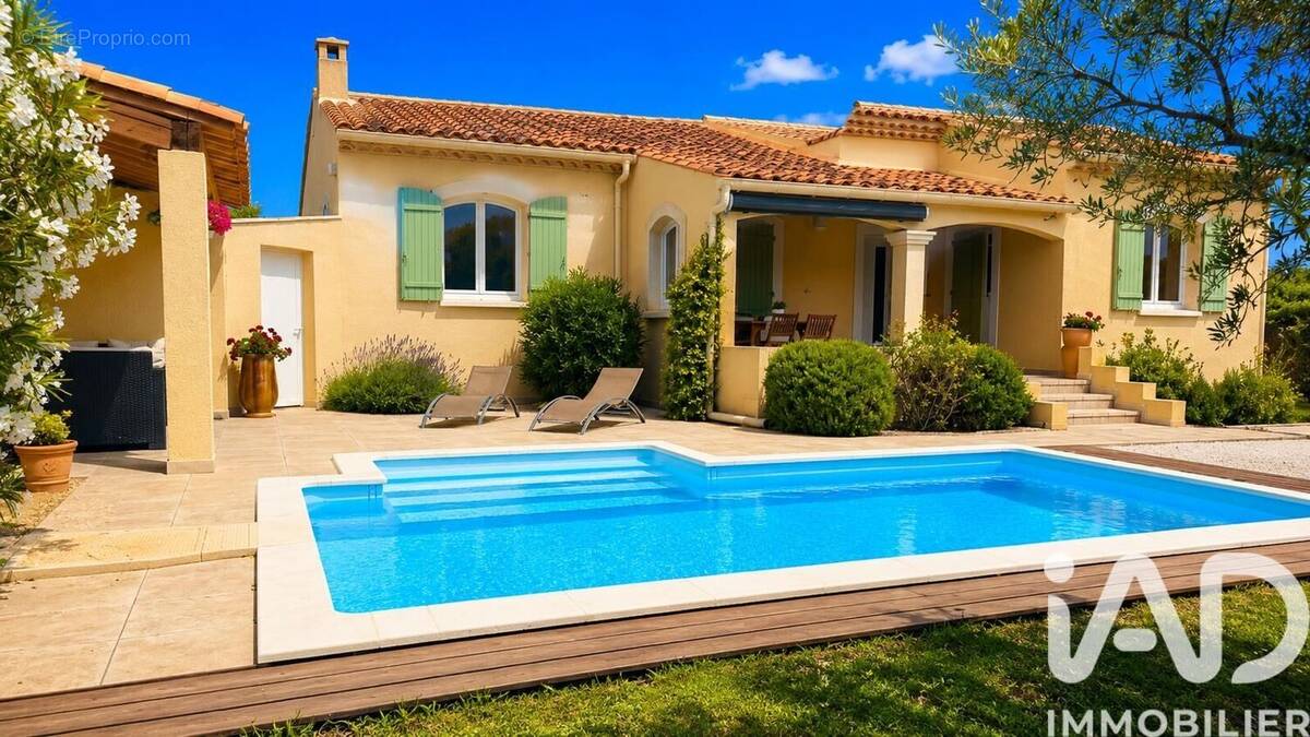 Photo 1 - Maison à SAINT-SATURNIN-LES-AVIGNON