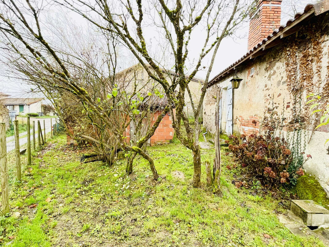 Maison à AVAILLES-LIMOUZINE