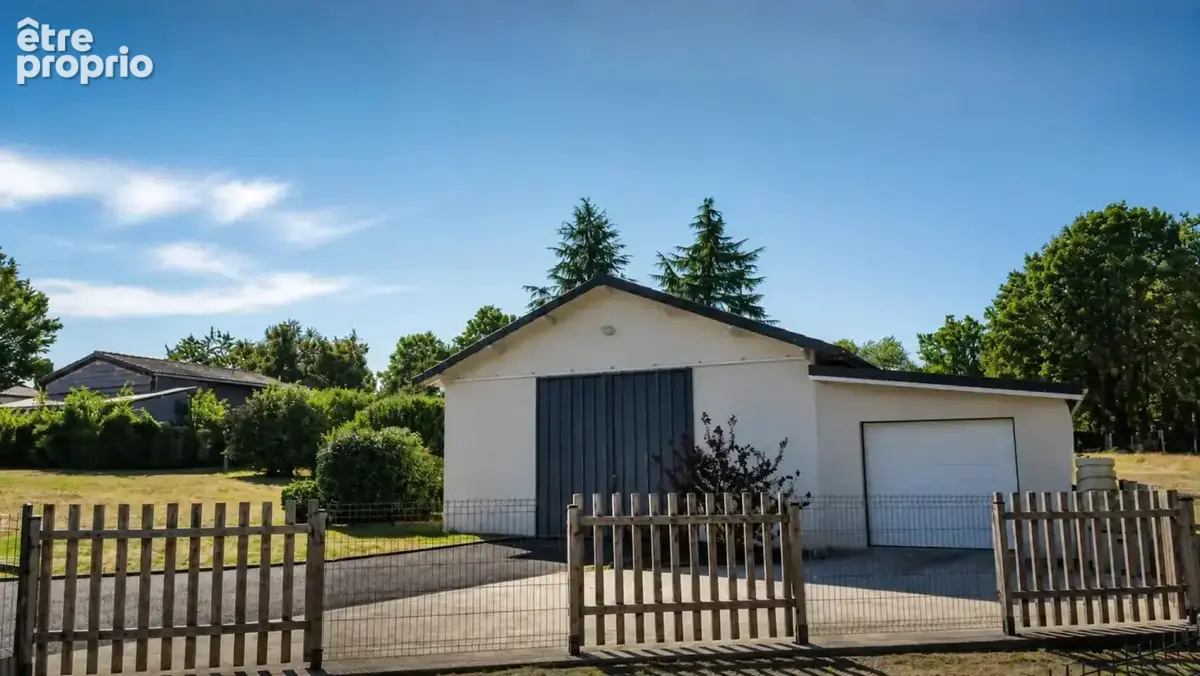 Maison de 7 pièces de 221 m² à Saint-Mathieu - photo 10