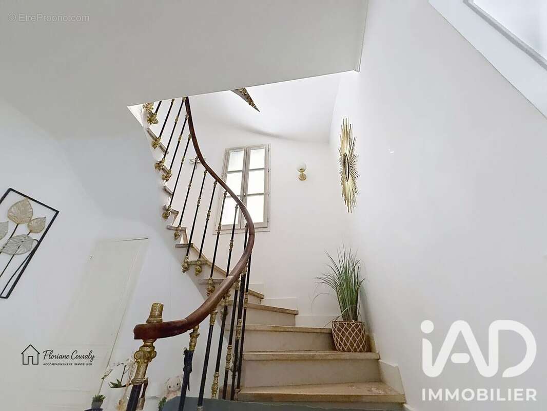 Maison 190 m² à Nizas  - photo 6