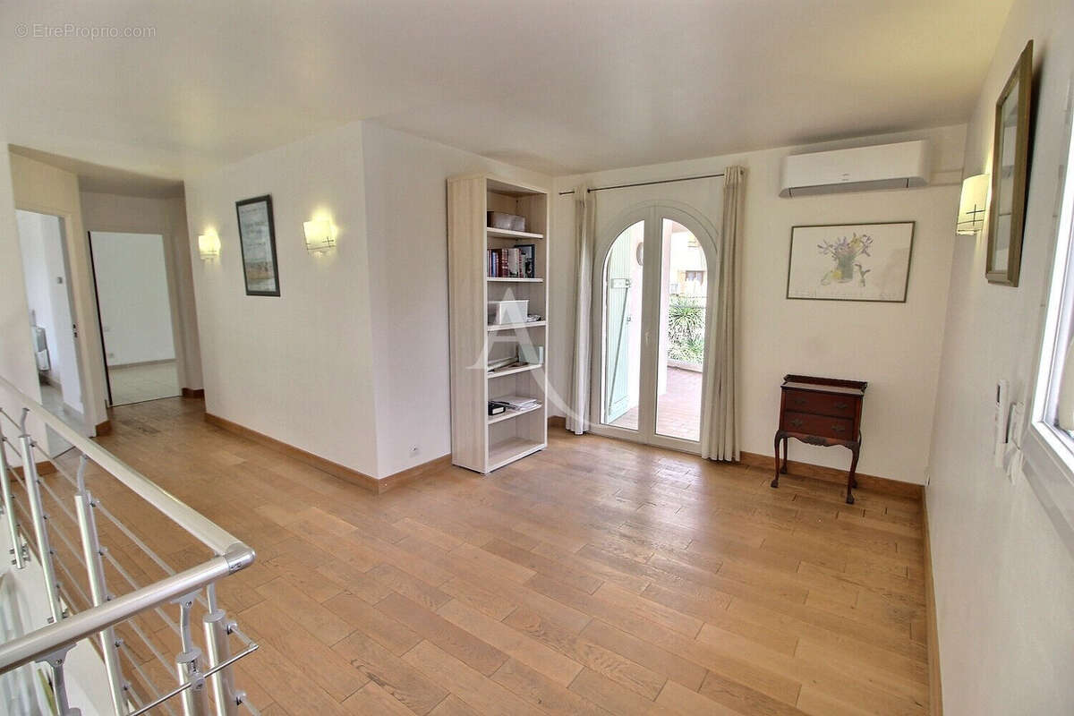 Villa  4 pièce(s) 150 m2 - photo 9