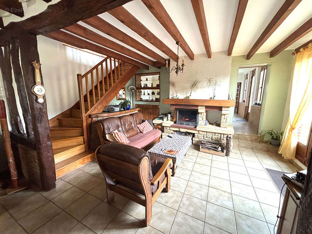 Maison à SAINT-NICOLAS-DE-LA-TAILLE