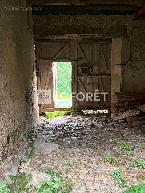 SALLES-LA-SOURCE: Maison de caractère  avec dépendances + jardin - photo 9