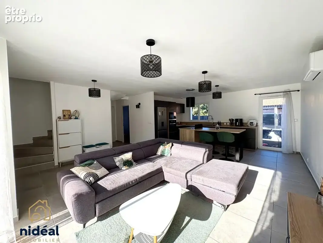 Maison 5 pièces 94 m² à vendre à Clarensac (30870) - photo 3