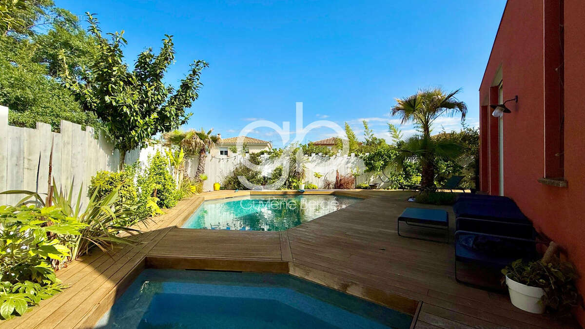 Villa T5 Moderne 140m2 Piscine Chauffée, Poêle à Bois - Le Crès 34920 - photo 14