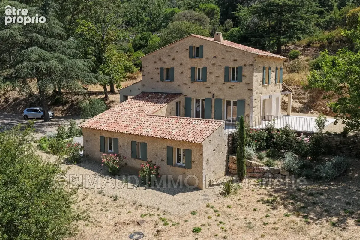 Maison 9 pièces 212 m² à vendre à La Garde-Freinet (83680) - photo 2