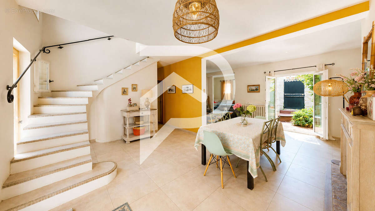 Maison familiale 158 m² avec piscine à Maule - photo 7