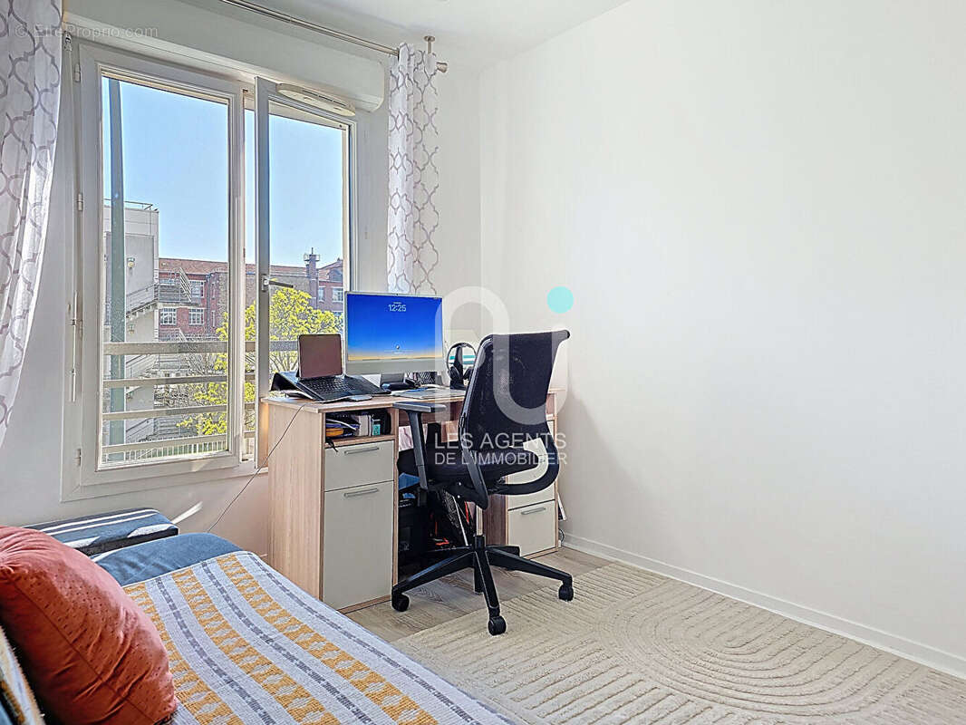 Appartement à ASNIERES-SUR-SEINE