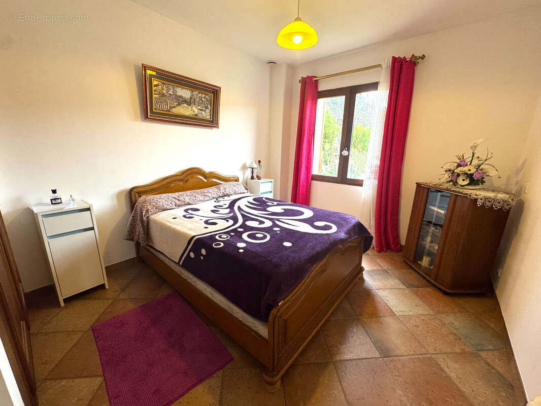 Maison à COLLOBRIERES