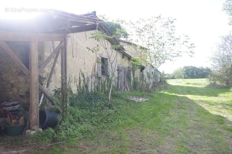 Maison à SAINT-JEAN-POUTGE