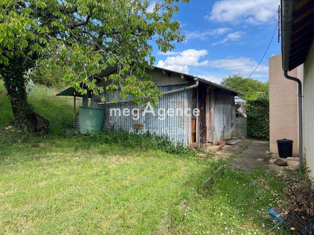 Maison sur sous sol et terrain clos de 680m2 - photo 9