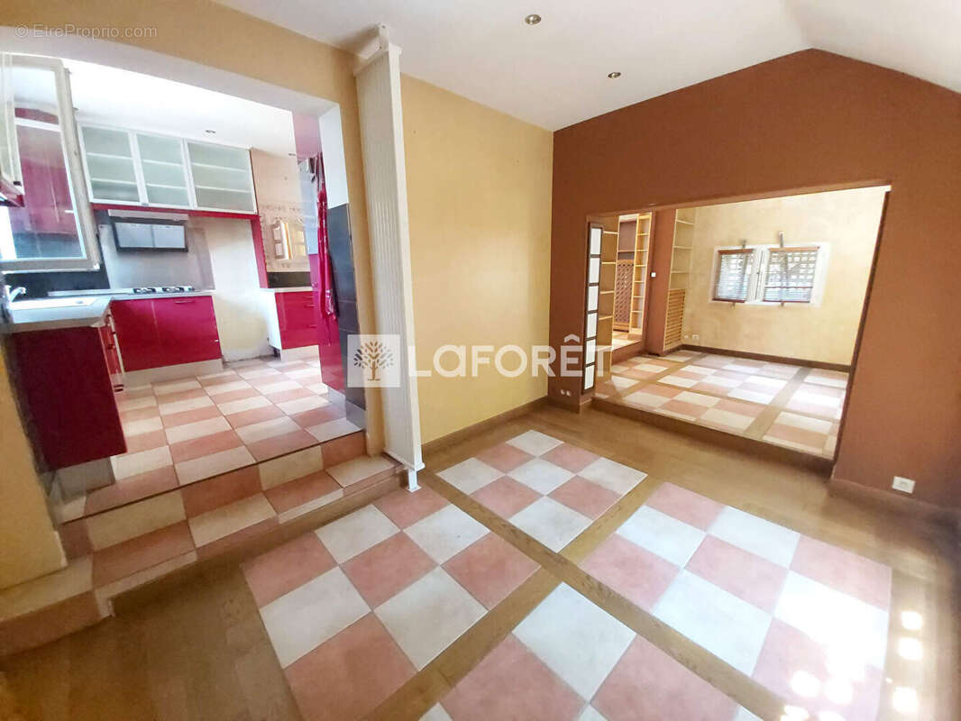 Maison à VILLEMOMBLE