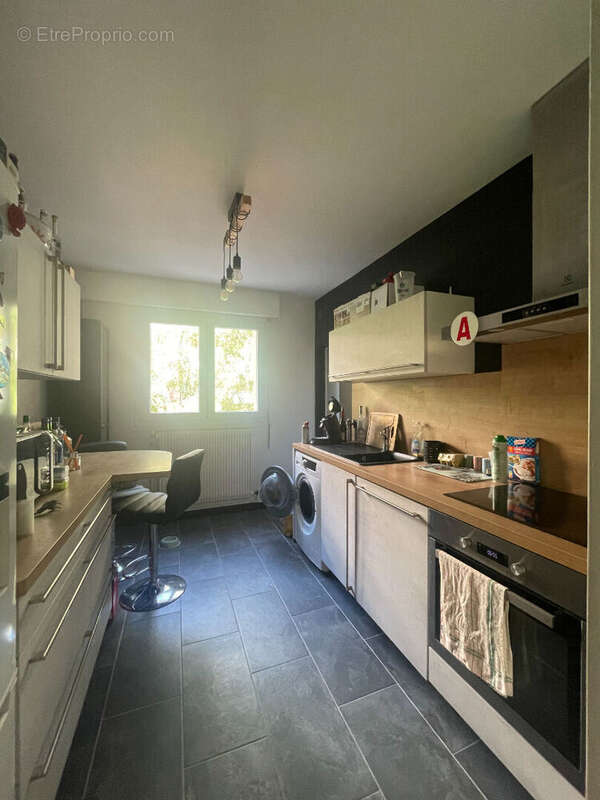 Besançon hauts des chaprais : t3 avec balcon, loggia, garage et cave - photo 2