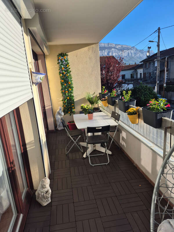 Appartement à SAINT-MARTIN-D'HERES