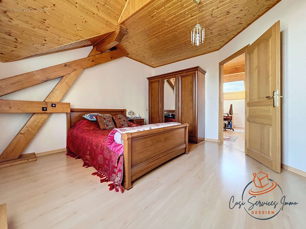 Maison à SERGY