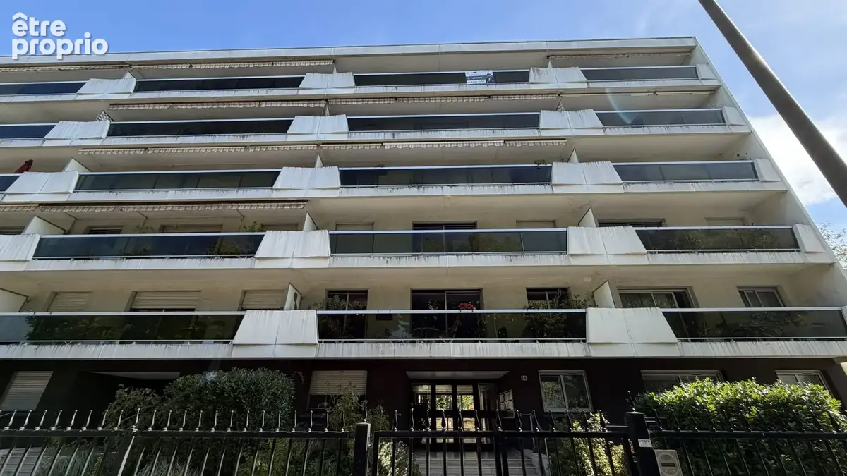 Photo Appartement à Le Bourget au prix de 249 000€