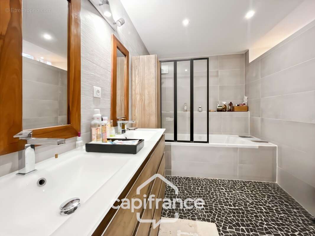 Appartement esprit maison – 164 m² – cour intérieure + box 1 voiture – rue Manessier – Nogent-sur-Marne - photo 25
